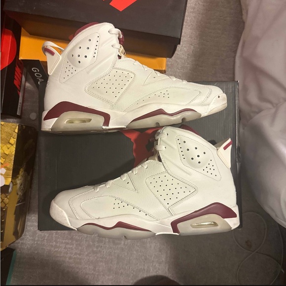 Air Jordan 6 Retro ‘Maroon’ - size 11